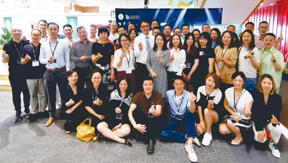 成都房协商业不动产“投融管退”全路径沙盘实操公益培训成功举办